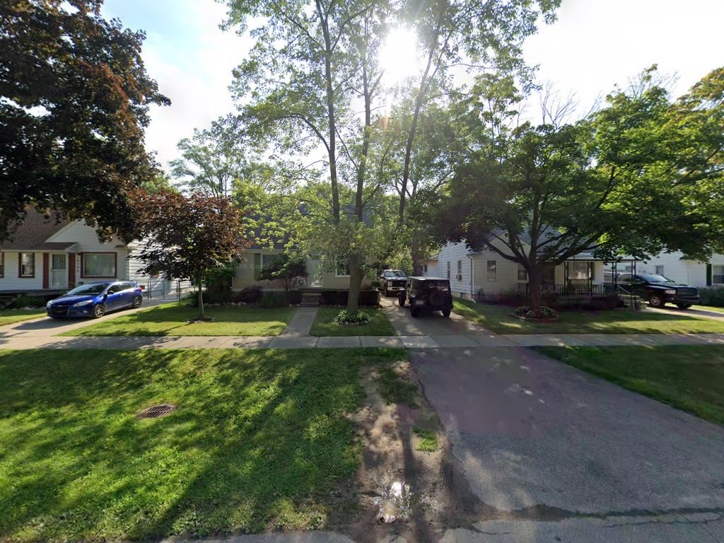 Bret's Lawn Care in Redford Township