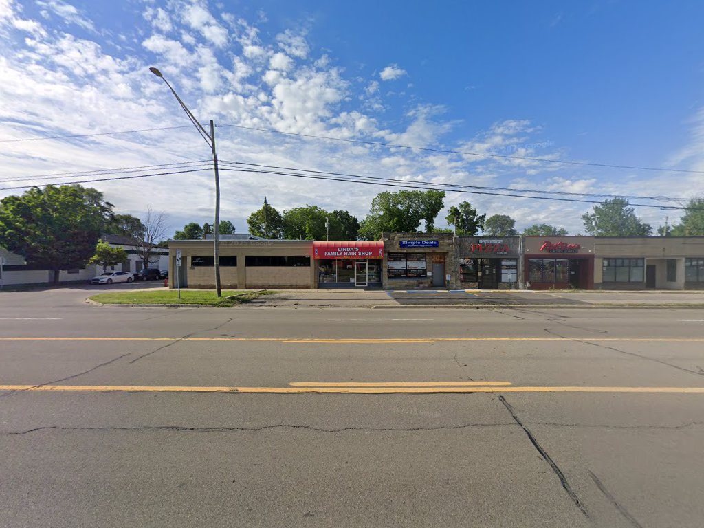 Linda's Family Hair Shop in Redford Township