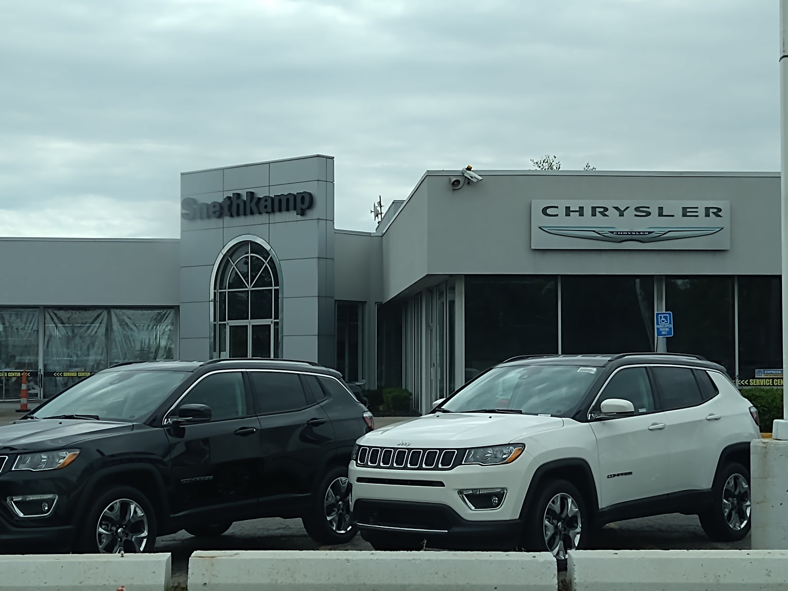 Snethkamp Chrysler Dodge Jeep Ram — photo